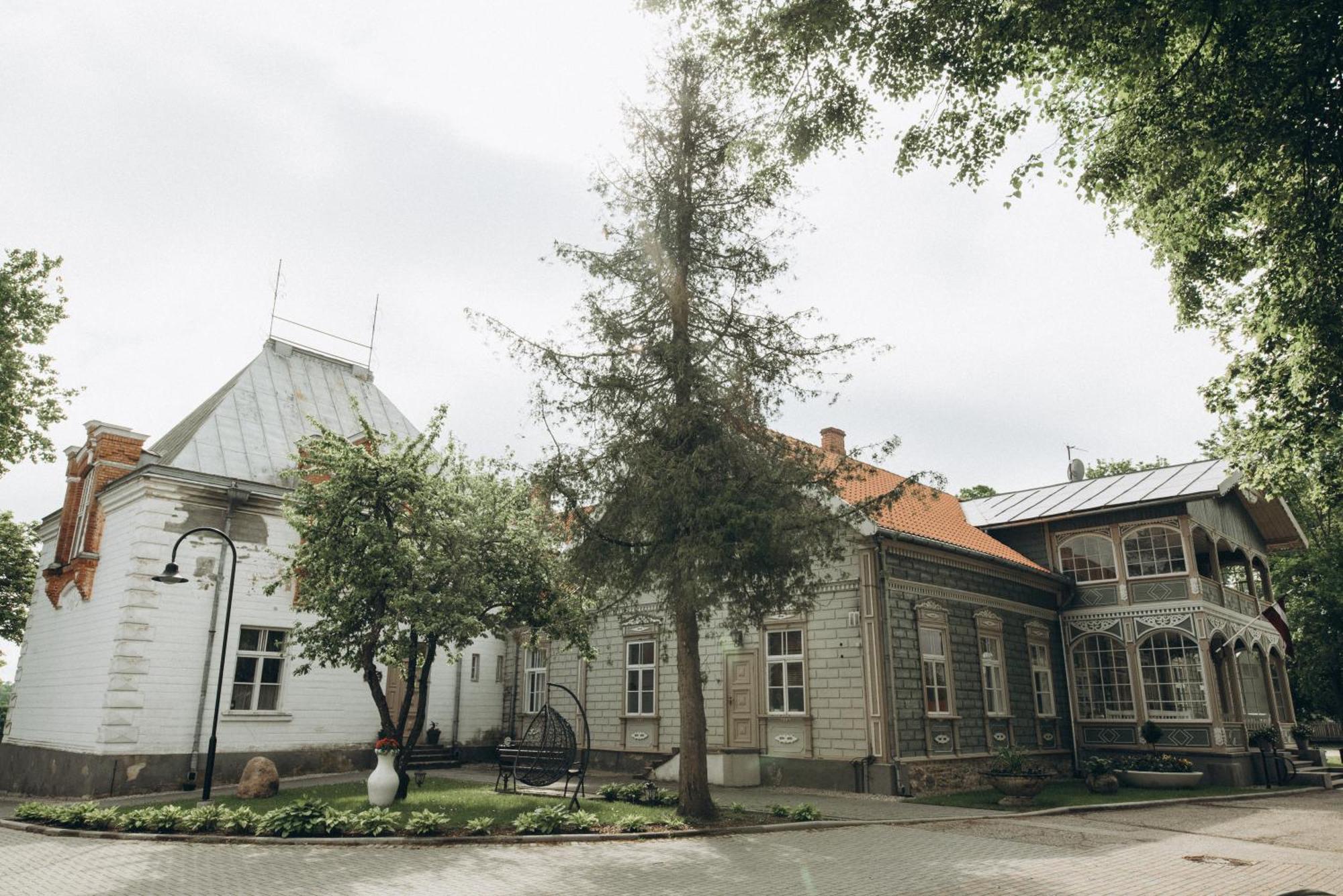 Boutique Apartment Virkas Muiza Kuldīga Buitenkant foto