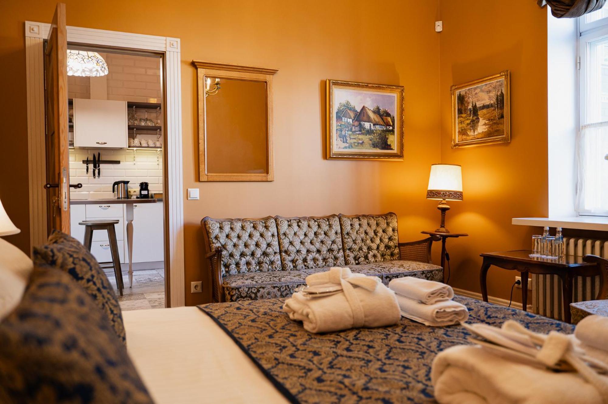 Boutique Apartment Virkas Muiza Kuldīga Buitenkant foto